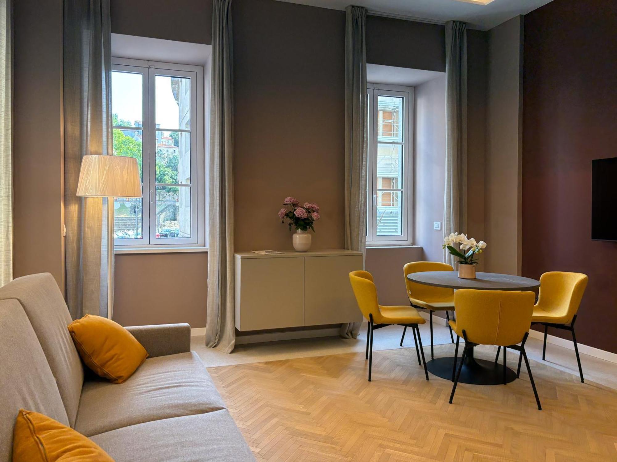Teatro Romano Exclusive Suites Trieste Eksteriør billede