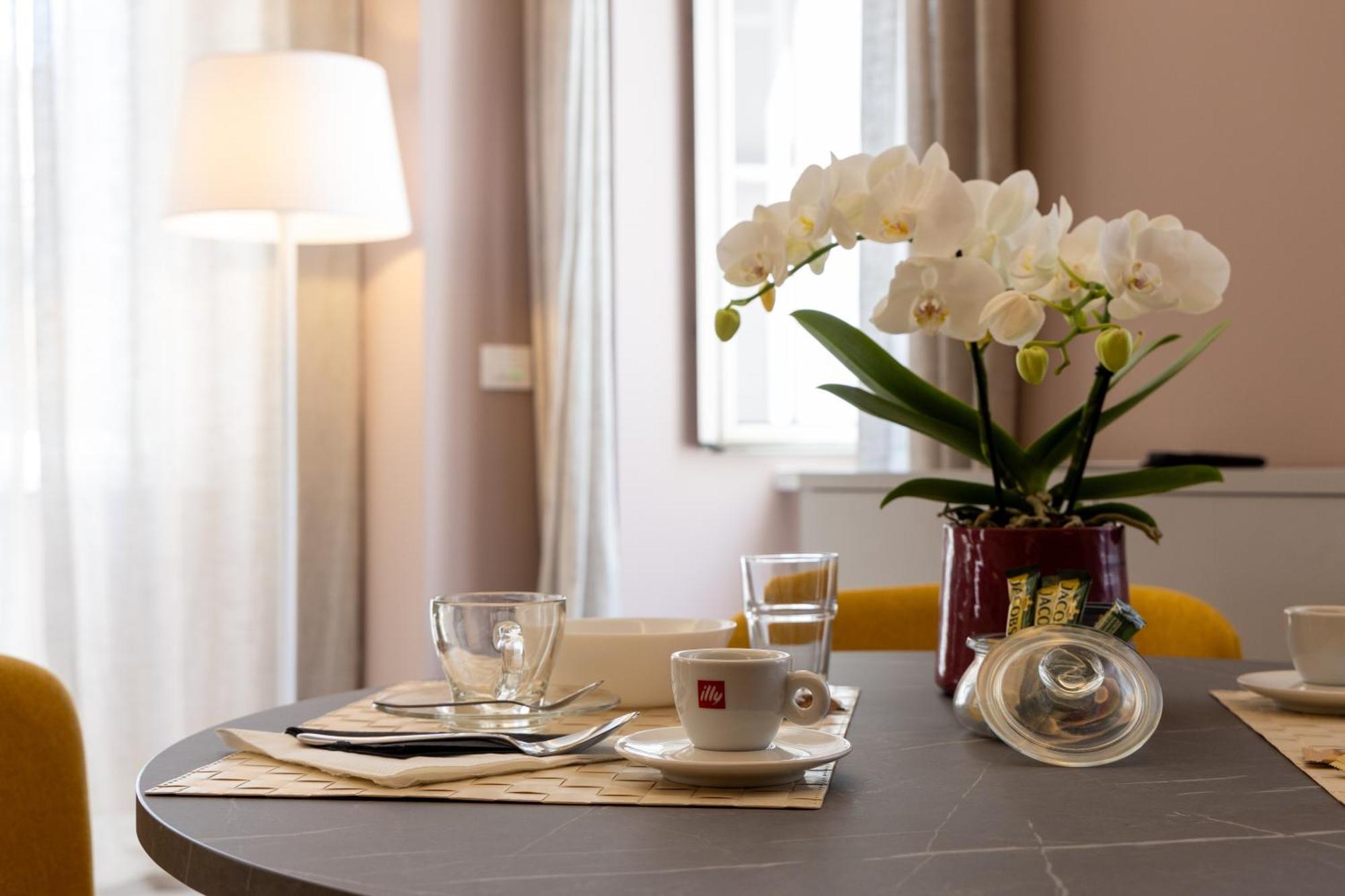 Teatro Romano Exclusive Suites Trieste Eksteriør billede