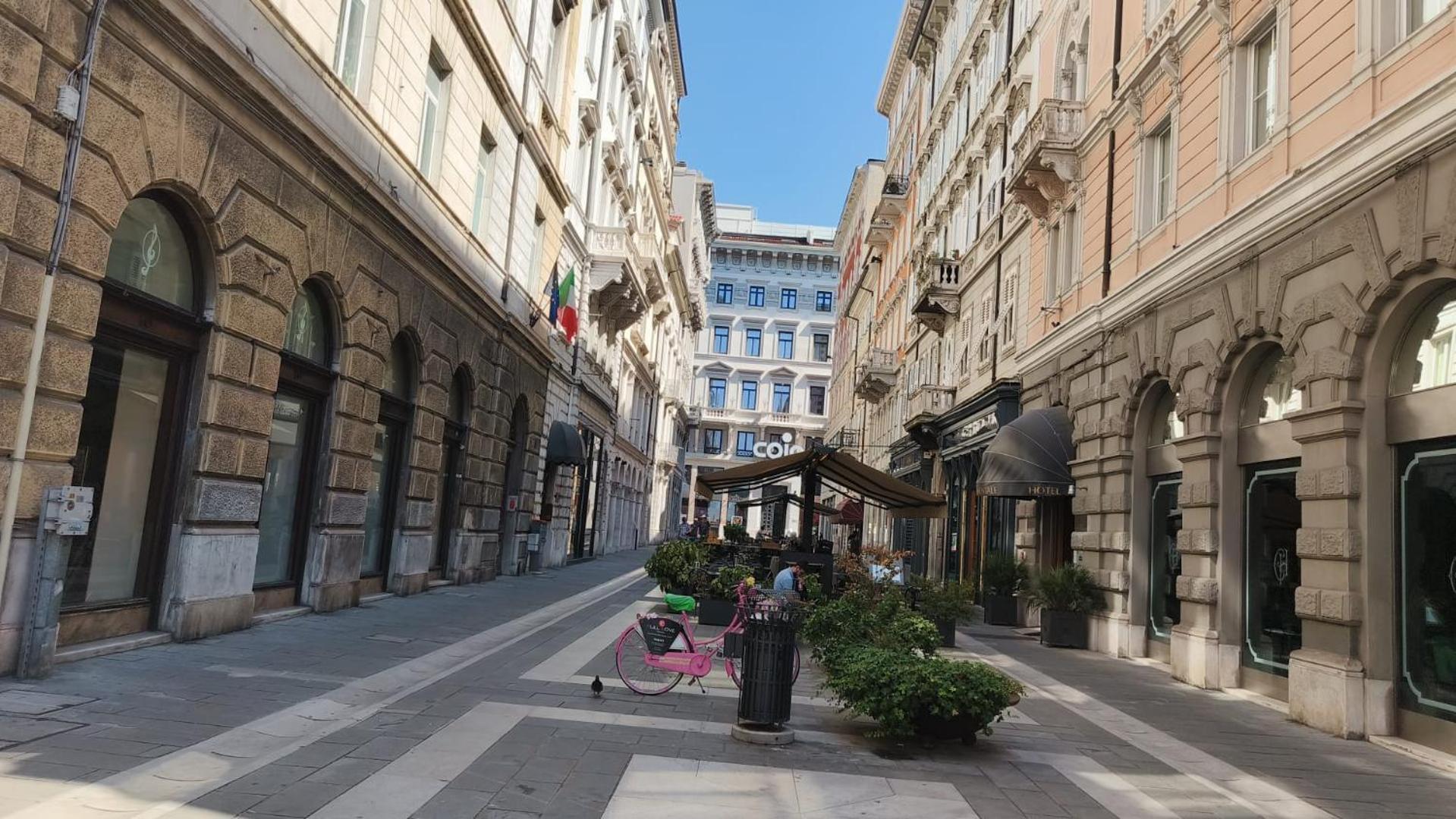 Teatro Romano Exclusive Suites Trieste Eksteriør billede